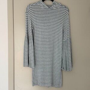 Lou & Grey Signature Soft Hooded Bell Sleeve Dress